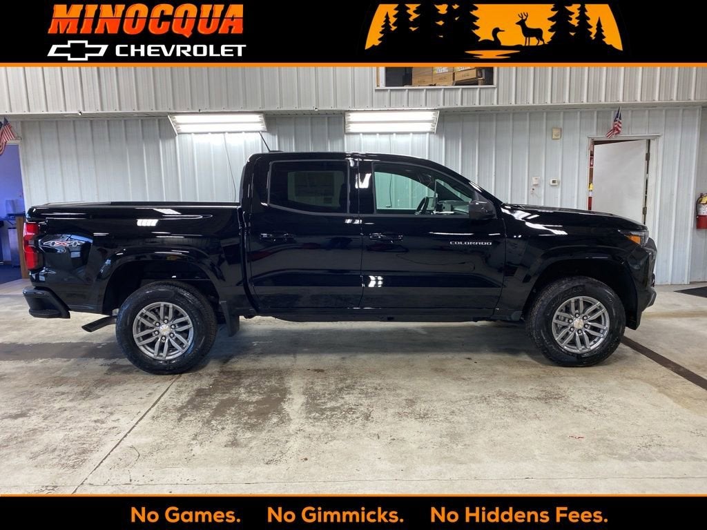 2026 Chevrolet Colorado LT in Black — front three-quarter view