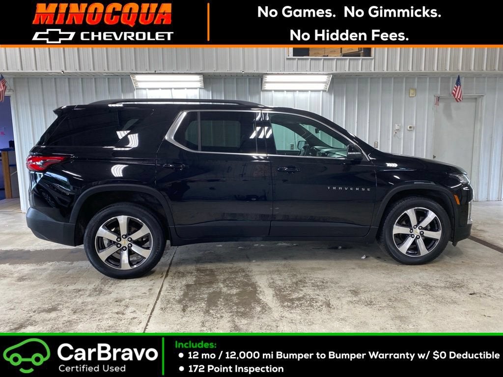 2023 Chevrolet Traverse LT Leather in Mosaic Black Metallic — front three-quarter view