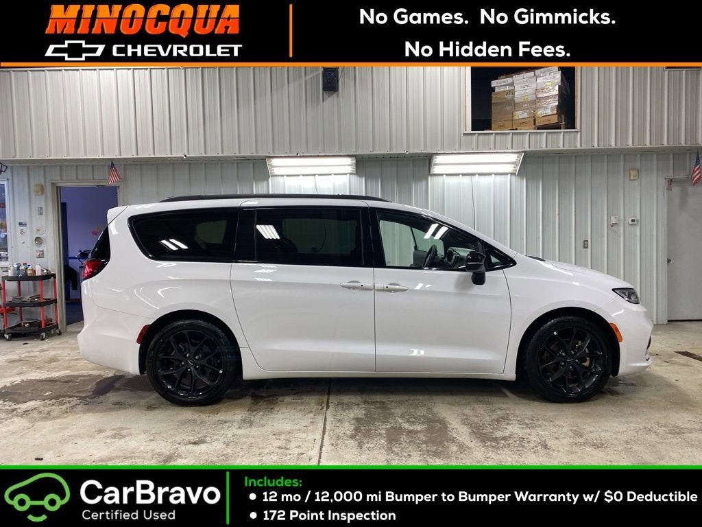 2025 Chrysler Pacifica Base in White — front three-quarter view